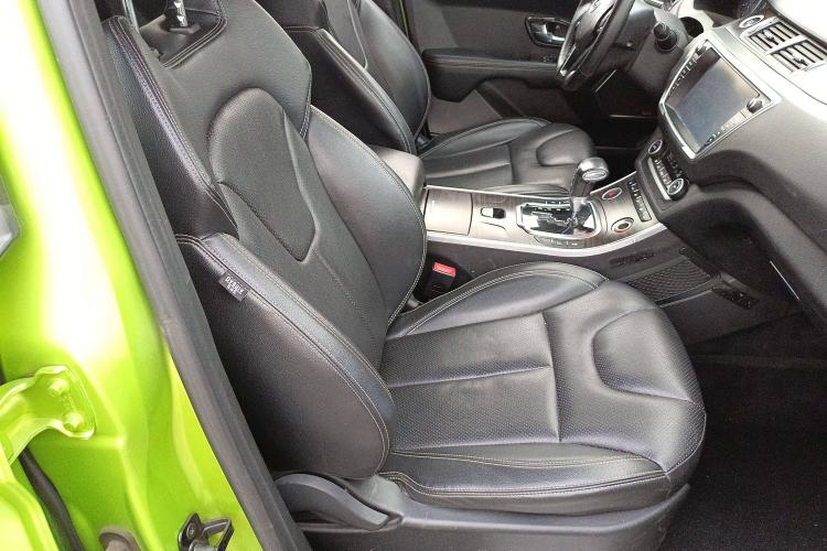 Used Land X7 2015 2.0T Panoramic Prestige Edition
