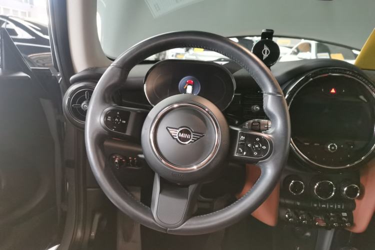 Used  MINI 2022 Updated 1.5T COOPER Classic Edition
