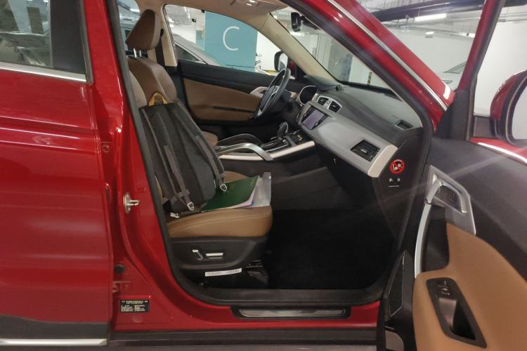 Used Geely Auto Emgrand X7 Sport 2016 1.8TD Automatic ZhiZun Version
