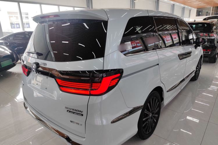 Used Honda Elysion 2024 2.0L eHEV Luxury Edition
