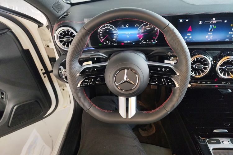 Used Mercedes-Benz A-Class 2025 A 200 L Fashion Model
