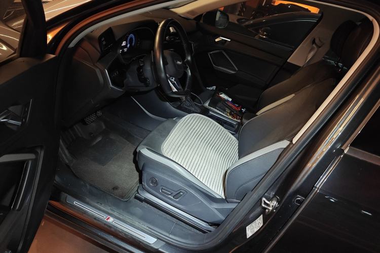 Used Audi Q3 2021 35 TFSI Fashion Dynamic Model