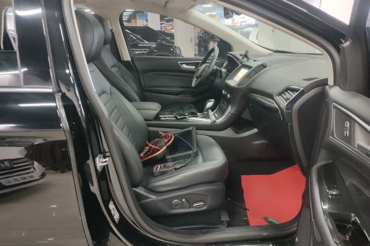 Used Ford Edge 2018 EcoBoost 245 Two-Wheel-Drive Titanium 7-Seater China V Standard
