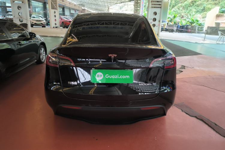 Used Tesla Model Y 2022 Long-Range All-Wheel-Drive Version