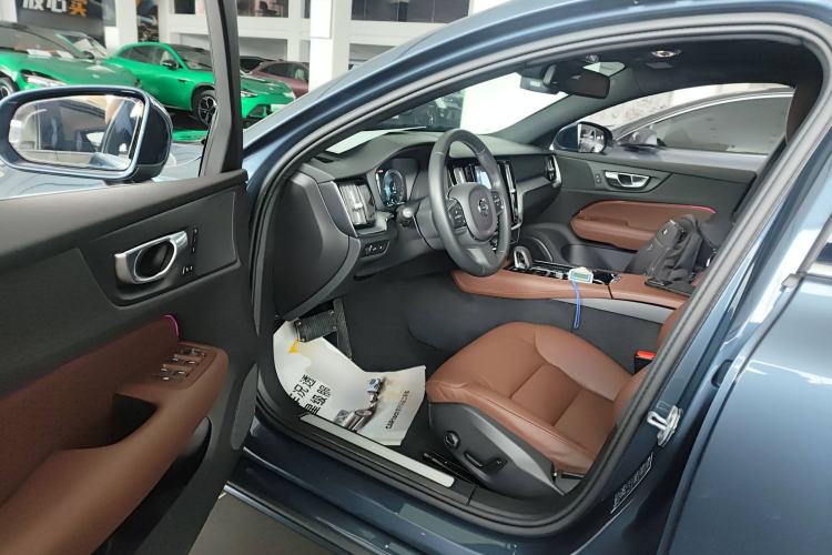 Used Volvo S60 New Energy 2022 T8 eDrive Hybrid All-Wheel Drive Smart Luxury Edition
