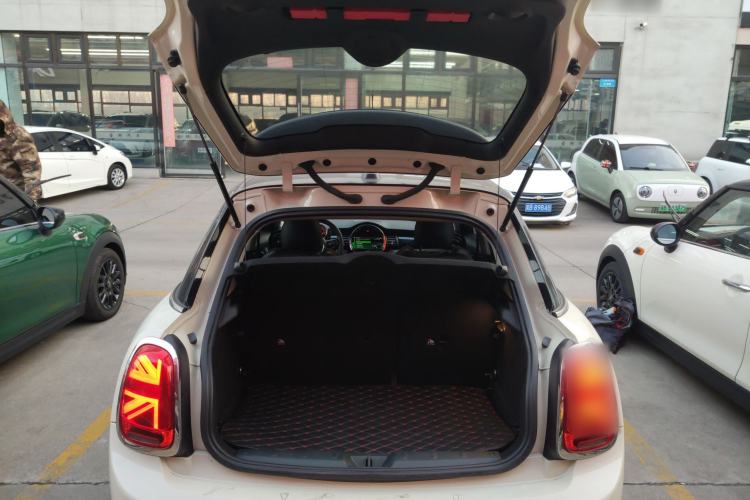 Used  MINI 2019 1.5T COOPER Artist Five-Door Edition
