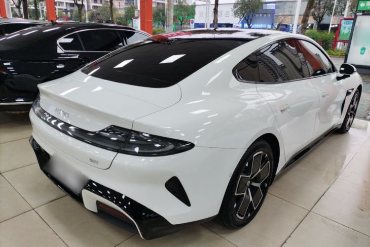 Used  SU7 2024 Rear-Drive Long-Range Intelligent Driving Version
