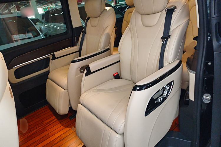 Used Mercedes-Benz V-Class 2020 V 260 Avantgarde Edition