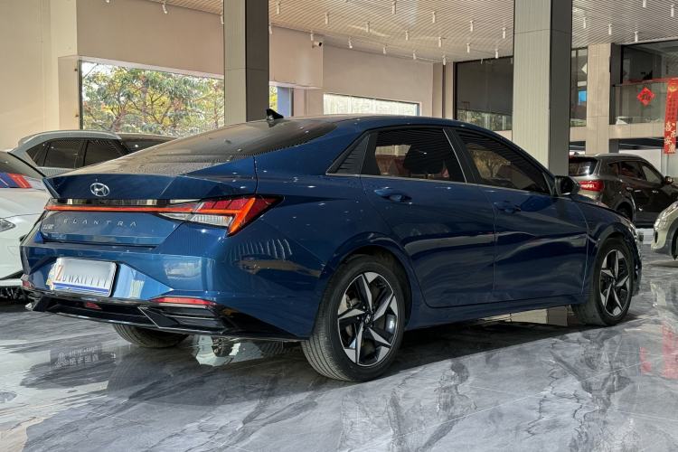 Used Hyundai Elantra 2022 1.5L CVT LUX Prestige Edition