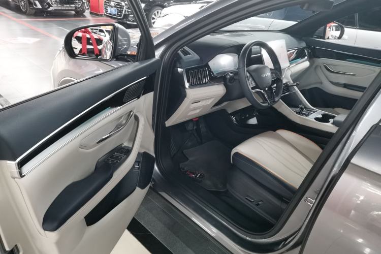 Used BYD Song PLUS New Energy 2023 Champion Edition DM-i 110KM Flagship Model
