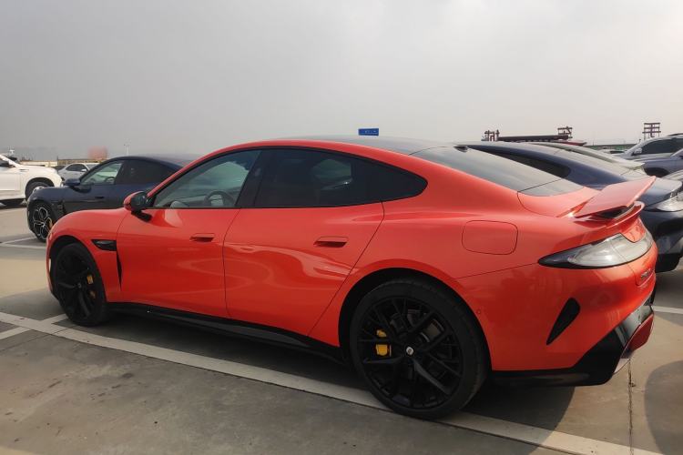 Used  SU7 2024 Four-Wheel Drive Ultra-Long Range Advanced Intelligent Driving Max Edition
