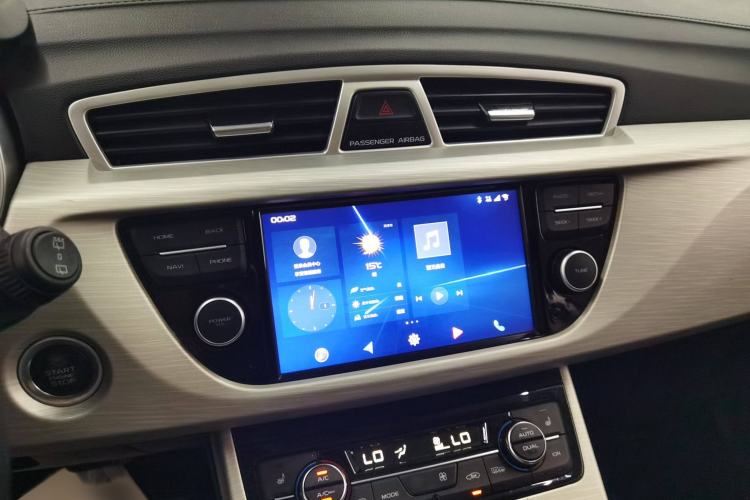 Used Geely Auto Emgrand X7 Sport 2020 1.8TD DCT Two-Wheel Drive Smart Connect 4G-Enabled Version
