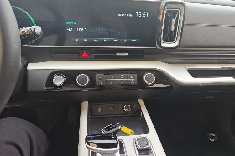 Used Hyundai ix35 2023 Musso 2.0L Deluxe Edition DLX
