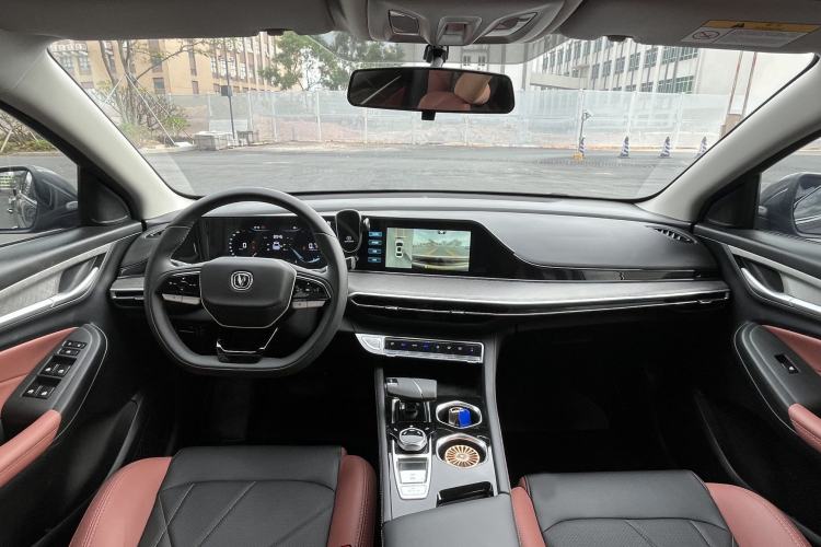 Used Changan Eado 2024 PLUS Blue Whale NE 1.4T GDI DCT High-Energy Edition
