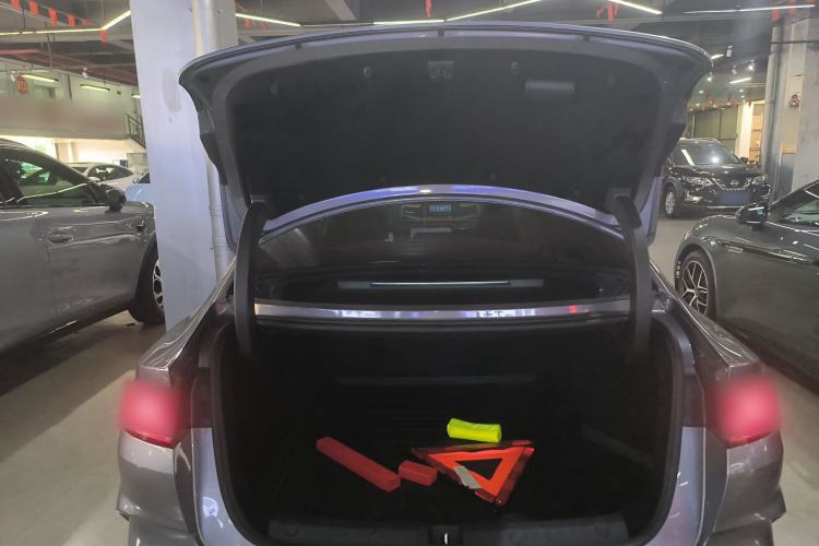 Used BYD Qin L 2025 DM-i Smart Drive 80KM Leading Model
