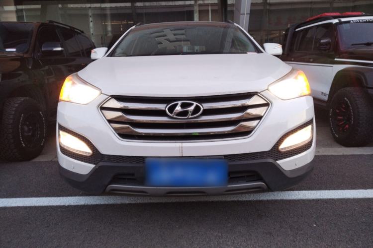 Used Hyundai Santa Fe 2015 2.0T Automatic Two-Wheel Drive Smart Version 5 Seats
