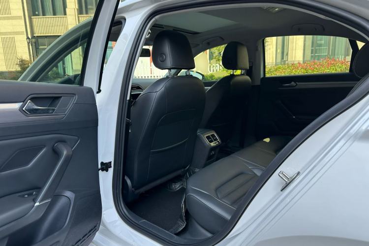 Used Volkswagen Lamando 2021 280TSI DSG Comfort Edition
