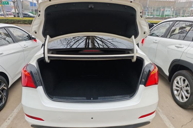 Used Hyundai Mistra 2014 1.8L Automatic Smart GLS
