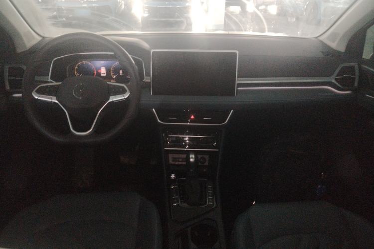 Used Volkswagen Tharu 2024 300TSI Two-Wheel-Drive Moon Luxury Edition