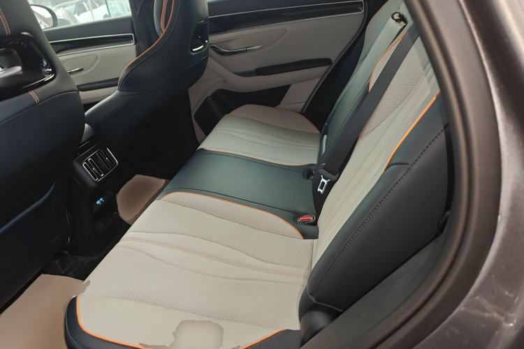 Used BYD Song PLUS New Energy 2024 HONOR Edition DM-i 110km Flagship PLUS
