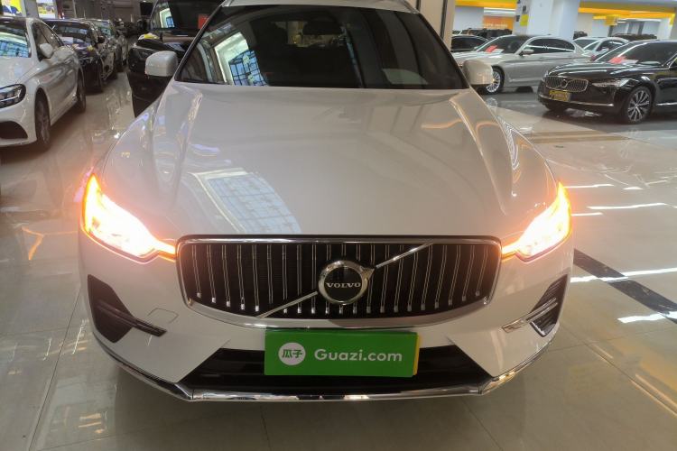 Used Volvo XC60 2023 B5 4x4 Smart Luxury Edition
