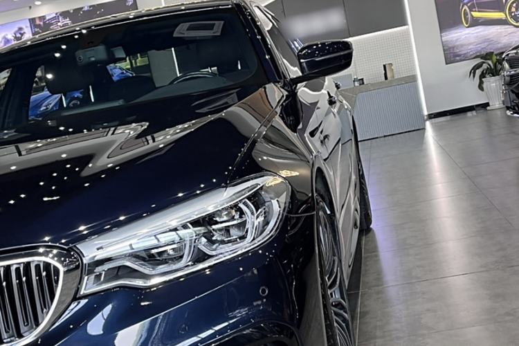 Used BMW 5 Series 2018 Restyled 530Li Luxury Edition M Sport Package
