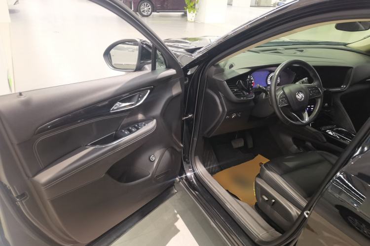 Used Buick Envision 2022 Facelift Encore S 652T Two-Wheel-Drive Luxury Model
