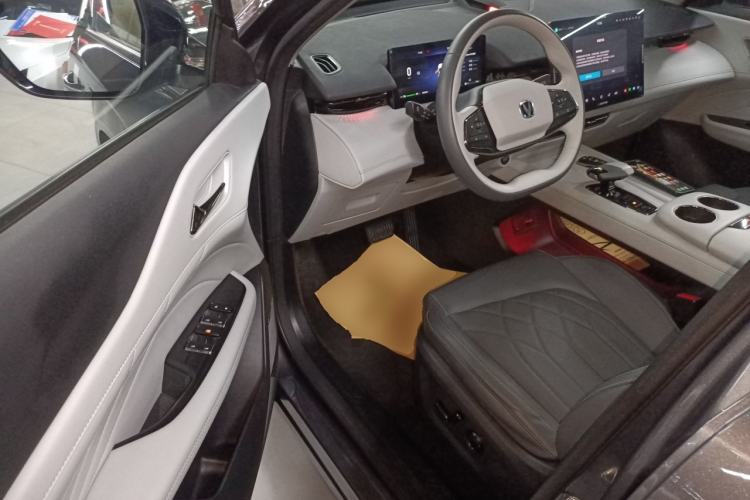 Used Changan UNI-Z New Energy 2024 Blue Whale Smart Electric iDD 125km Excellence Model
