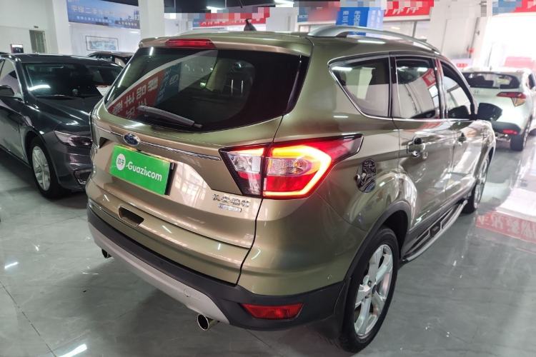 Used Ford Kuga 2018 EcoBoost 180 Two-Wheel-Drive Platinum Edition
