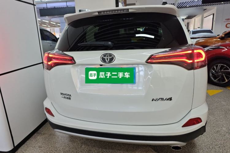 Used Toyota RAV4 2016 2.0L CVT Two-Wheel Drive Smart Edition China V Standard
