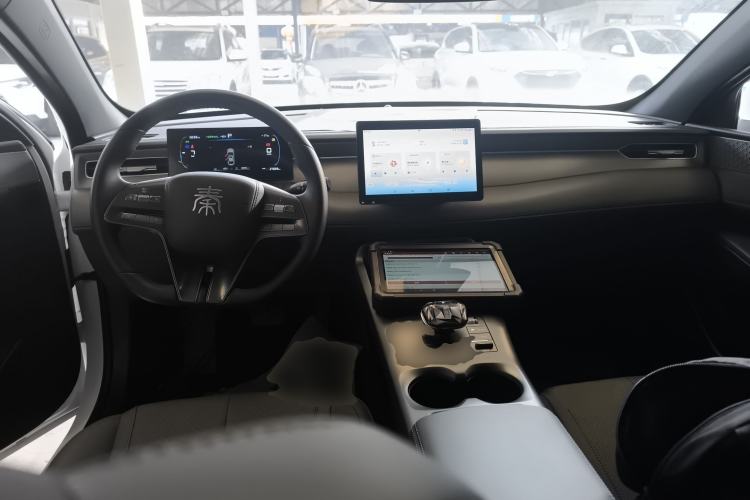 Used BYD Qin PLUS 2025 DM-i Smart Drive 55KM Leading Model
