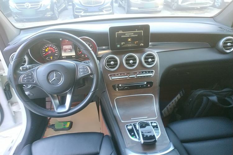Used Mercedes-Benz GLC 2016 GLC 300 4MATIC Dynamic Model
