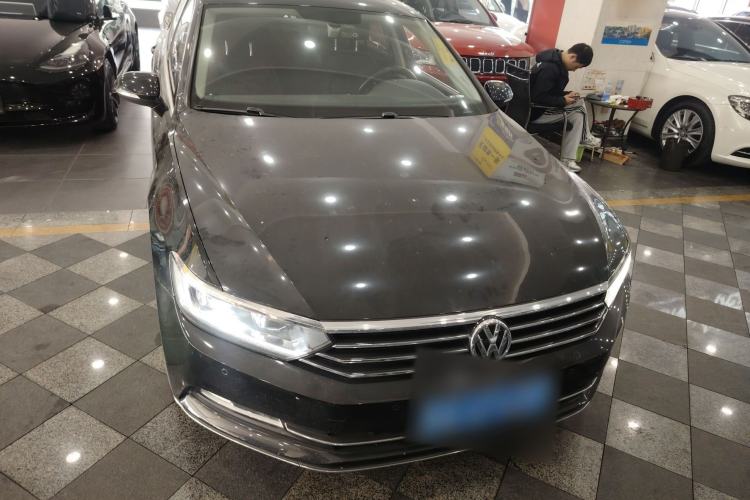 Used Volkswagen Magotan 2018 Facelift 330TSI DSG Luxury Model
