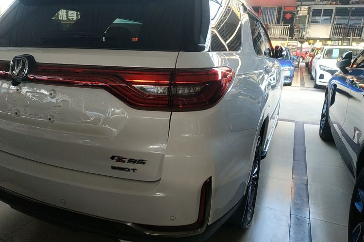 Used Changan CS95 2021 2.0T Four-Wheel Drive Luxury Version
