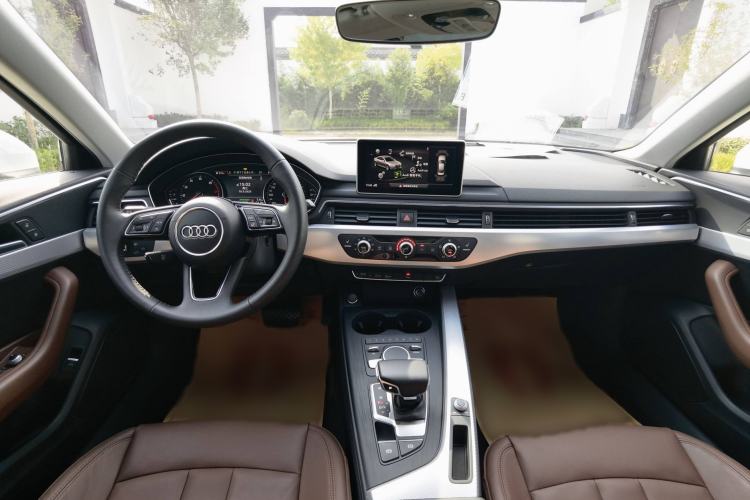 Used Audi A4L 2017 Plus 40 TFSI Ambition Model
