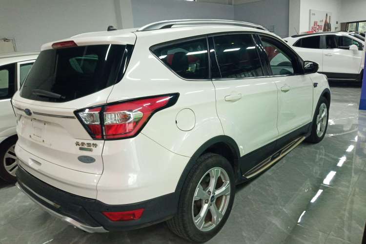 Used Ford Kuga 2018 EcoBoost 180 Two-Wheel-Drive Platinum Edition
