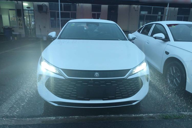 Used BYD Qin L 2025 DM-i Smart Drive 80KM Leading Model