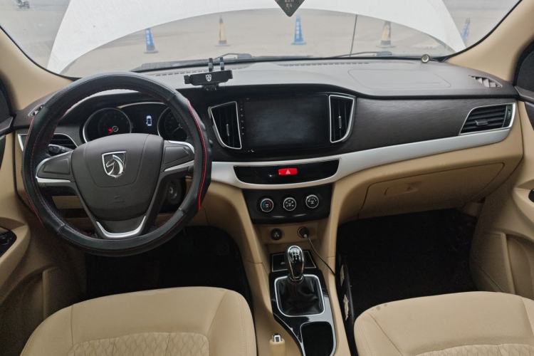Used Baojun 730 2016 1.5L Manual Value Edition 7 Seats China V Emission Standard
