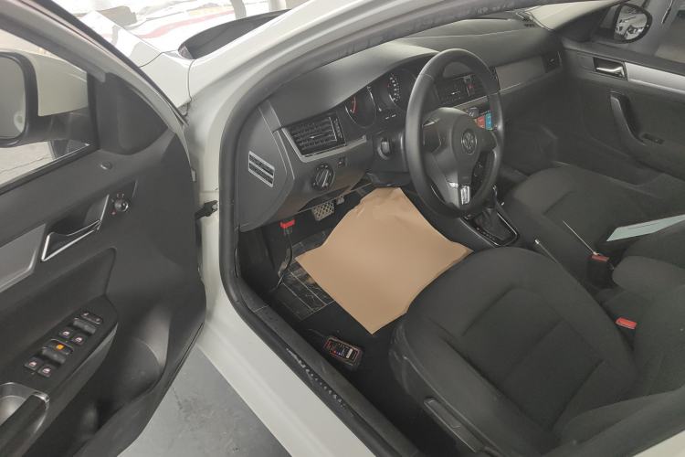 Used Volkswagen Bora 2014 1.6L Automatic Fashion Model
