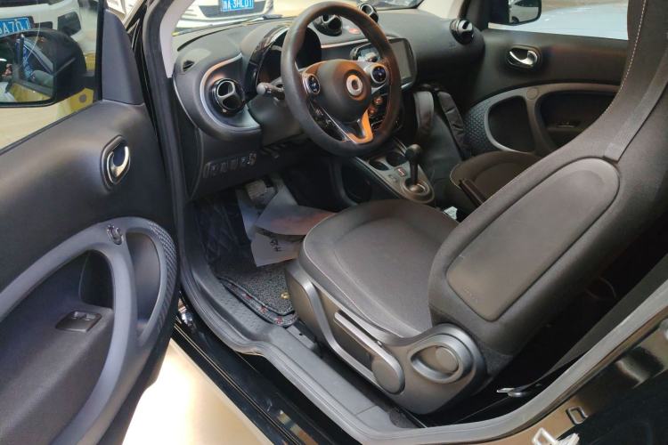 Used  fortwo 2015 1.0L 52 kW Hardtop Passion Edition
