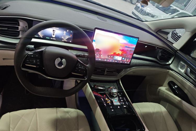 Used Denza D9 2024 DM-i 980 Four-Wheel Drive Prestige Model
