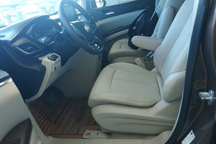 Used Buick GL8 2021 Land Cruiser Executive Class 652T Comfort Model