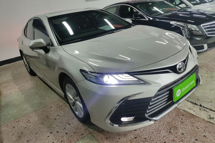 Used Toyota Camry 2021 2.0G Luxury Edition
