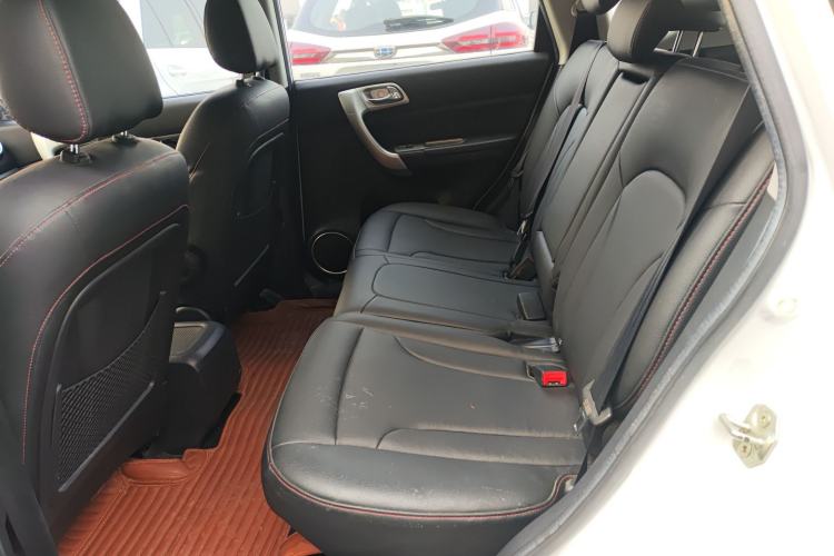 Used Haval H6 2016 Upgraded Model 1.5T Manual Two-Wheel Drive Elite Version
