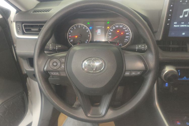 Used Toyota Wildlander 2022 Updated Version 2.0L CVT Two-Wheel Drive Leading Edition
