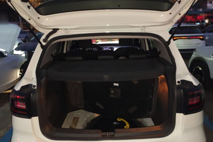 Used Volkswagen Tacqua 2023 200TSI DSG Joy-Connect Edition
