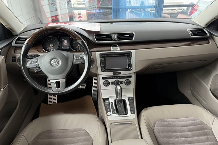 Used Volkswagen Magotan 2015 Revised 1.8TSI Prestige Version
