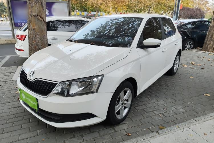 Used Skoda Fabia 2017 1.4L Automatic Car Enjoy Edition
