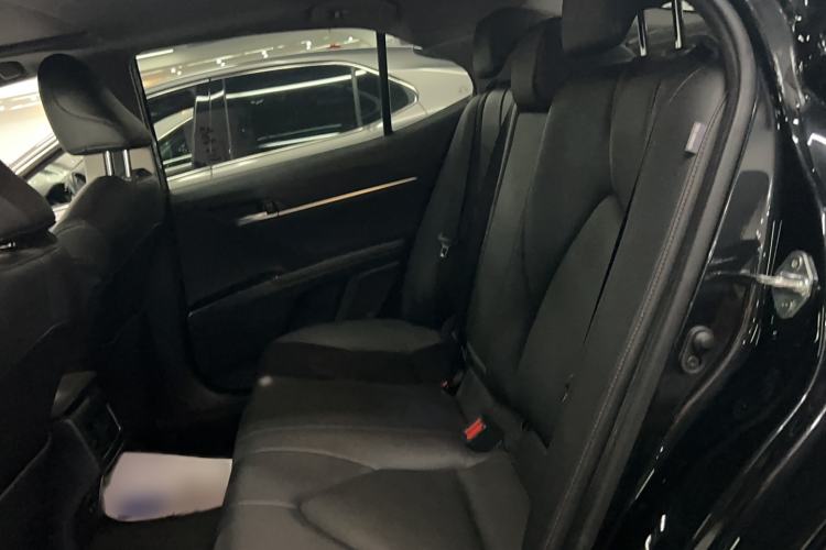 Used Toyota Camry 2021 2.0G Luxury Edition
