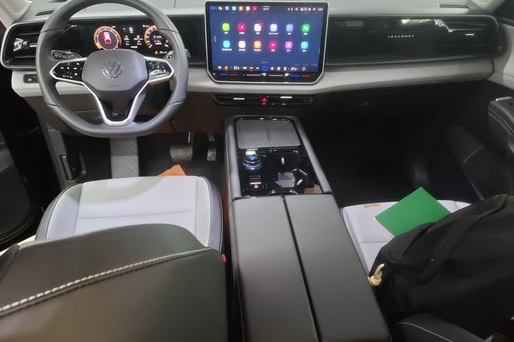 Used Volkswagen Teramont 2026 Model, Tiguan Pro 380TSI Two-Wheel Drive Cross-Border Edition
